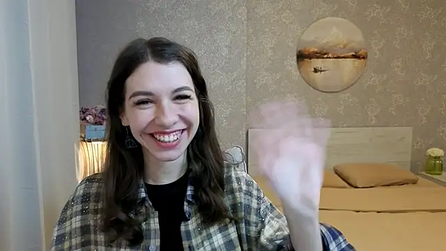 Snapshot of KellyShines chatting on 04.21.26 KellyShines online show from 04.21.26