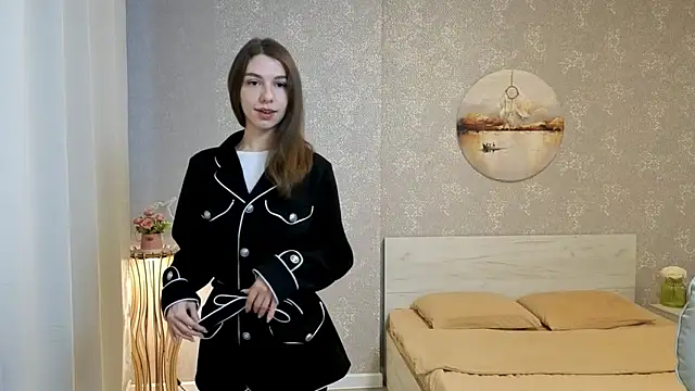 Snapshot of KellyShines chatting on 05.29.26 KellyShines online show from 05.29.26