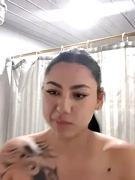 Megara 25 online show from 10.25.25