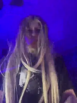 Snapshot of Akira-ivy chatting on 09.21.25 Akira-ivy online show from 09.21.25