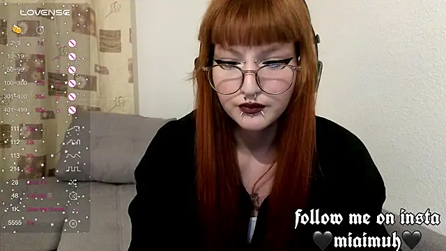 mia  yui online show from 10.23.25