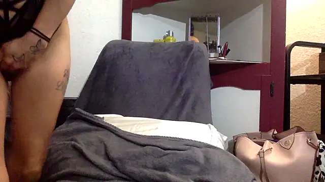 Snapshot of Bubbliciouss chatting on 10.16.25 Bubbliciouss online show from 10.16.25