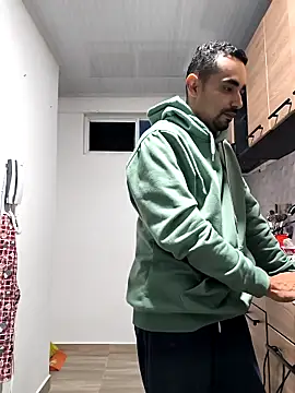 stivenlujan69 online show from 11.13.25