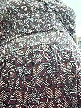 Snapshot of SIMIHOT chatting on 10.30.25 SIMIHOT online show from 10.30.25