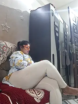 Snapshot of SIMIHOT chatting on 11.11.25 SIMIHOT online show from 11.11.25