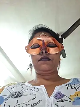 Snapshot of SIMIHOT chatting on 12.05.25 SIMIHOT online show from 12.05.25