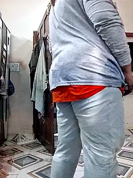 Snapshot of SIMIHOT chatting on 12.15.25 SIMIHOT online show from 12.15.25