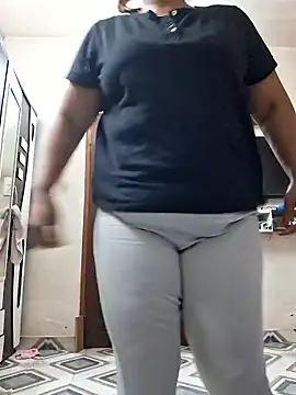 Snapshot of SIMIHOT chatting on 01.05.26 SIMIHOT online show from 01.05.26