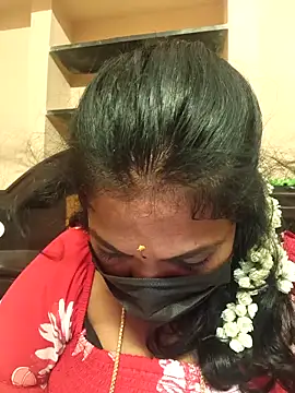 Snapshot of Tamil_Mithra chatting on 11.10.25 Tamil Mithra online show from 11.10.25