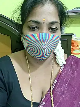 Snapshot of Tamil_Mithra chatting on 04.08.26 Tamil Mithra online show from 04.08.26