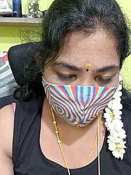Snapshot of Tamil_Mithra chatting on 05.14.26 Tamil Mithra online show from 05.14.26