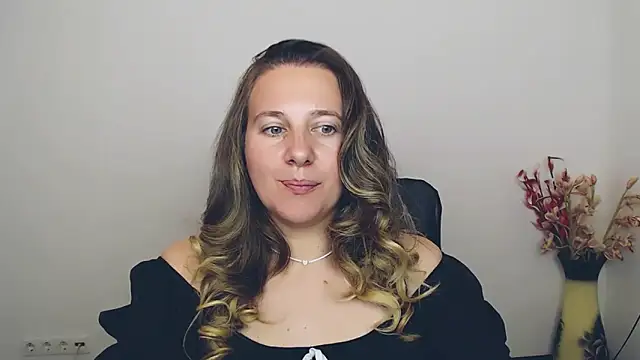 Darklure  online show from 09.13.25