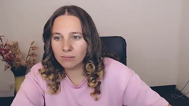 Darklure  online show from 09.14.25