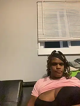 Snapshot of MosesWorld33 chatting on 10.07.25 MosesWorld33 online show from 10.07.25