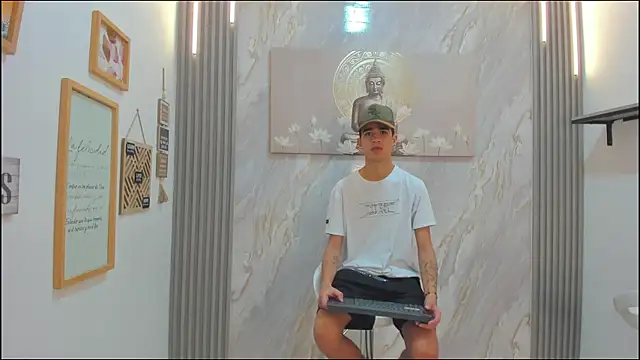 Snapshot of TWINKS_BOYS1 chatting on 01.18.26 TWINKS BOYS1 online show from 01.18.26