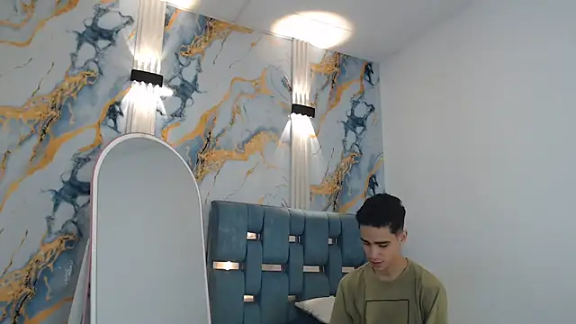 Snapshot of TWINKS_BOYS1 chatting on 02.01.26 TWINKS BOYS1 online show from 02.01.26