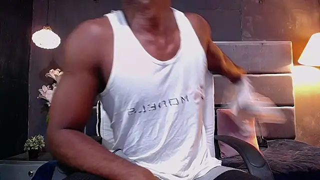 Snapshot of blackbignude chatting on 10.29.25 blackbignude online show from 10.29.25