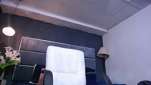Snapshot of blackbignude chatting on 11.29.25 blackbignude online show from 11.29.25