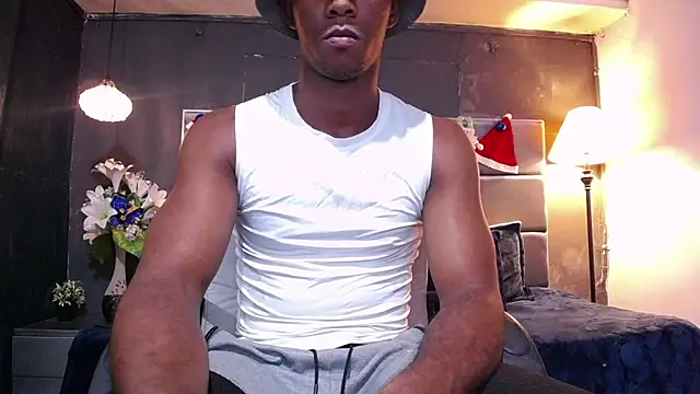 Snapshot of blackbignude chatting on 12.17.25 blackbignude online show from 12.17.25