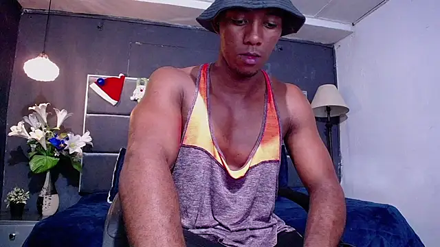 Snapshot of blackbignude chatting on 12.21.25 blackbignude online show from 12.21.25