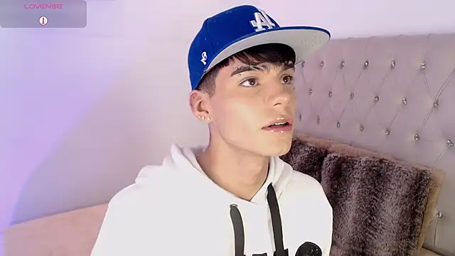 Dulcey  online show from 10.06.25