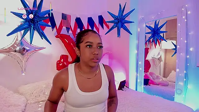 Snapshot of _Zahara_ chatting on 07.06.26 Zahara online show from 07.06.26