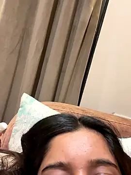 Snapshot of desitease chatting on 10.24.25 desitease online show from 10.24.25