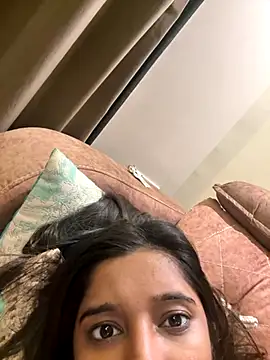 Snapshot of desitease chatting on 10.25.25 desitease online show from 10.25.25