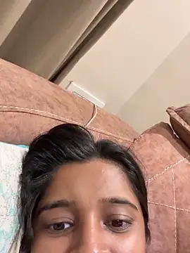 Snapshot of desitease chatting on 10.28.25 desitease online show from 10.28.25