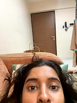 Snapshot of desitease chatting on 11.04.25 desitease online show from 11.04.25