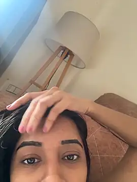 Snapshot of desitease chatting on 11.19.25 desitease online show from 11.19.25