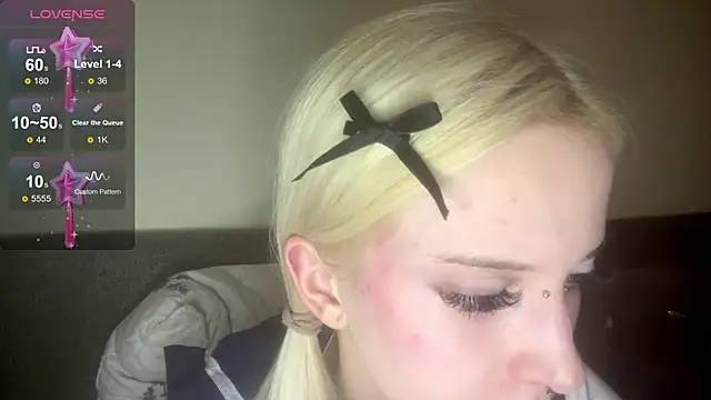 kittywithu online show from 11.09.25