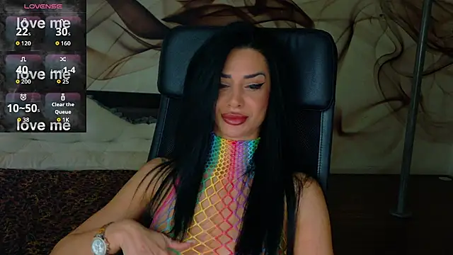 NaomiScarlet online show from 10.25.25