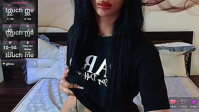 Snapshot of NaomiScarlet chatting on 07.14.26 NaomiScarlet online show from 07.14.26