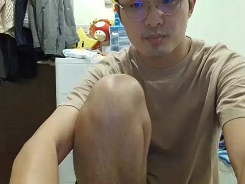 Snapshot of kirkcantop chatting on 11.25.25 kirkcantop online show from 11.25.25