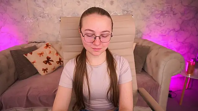 ArrinaWairr online show from 05.15.26
