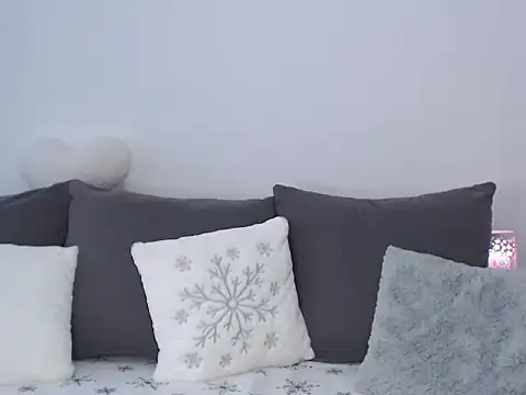 RoxanneLiss online show from 12.14.25