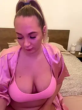 NellyExtraa online show from 11.09.25