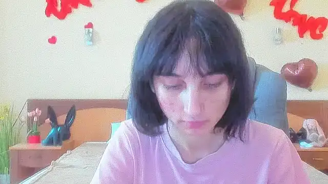 Snapshot of Marri-Stella chatting on 10.13.25 Marri-Stella online show from 10.13.25