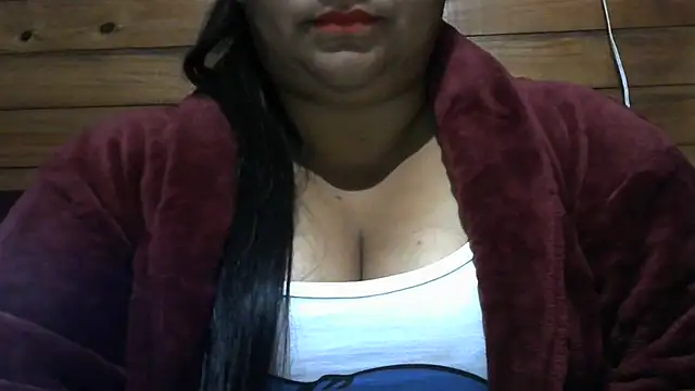 Snapshot of MARRENTINHA34 chatting on 06.24.26 MARRENTINHA34 online show from 06.24.26