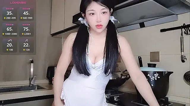 Snapshot of Coco--01 chatting on 09.22.25 Coco--01 online show from 09.22.25