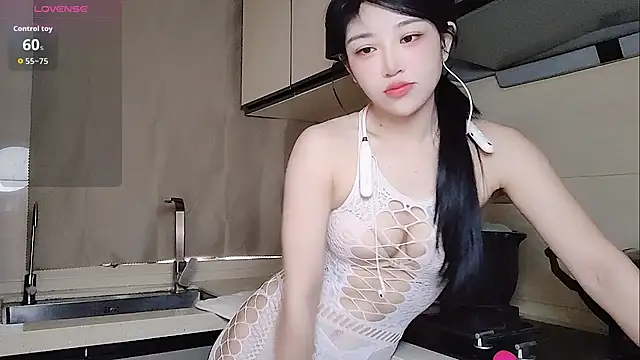 Snapshot of Coco--01 chatting on 11.05.25 Coco--01 online show from 11.05.25