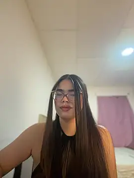 Snapshot of Valentina2390 chatting on 08.03.26 Valentina2390 online show from 08.03.26