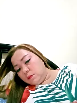 Snapshot of Hazel_20 chatting on 09.12.25 Hazel 20 online show from 09.12.25