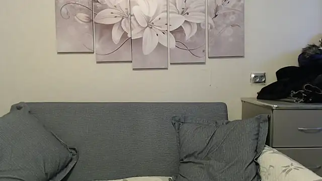 Snapshot of ProstoMaria chatting on 10.06.25 ProstoMaria online show from 10.06.25