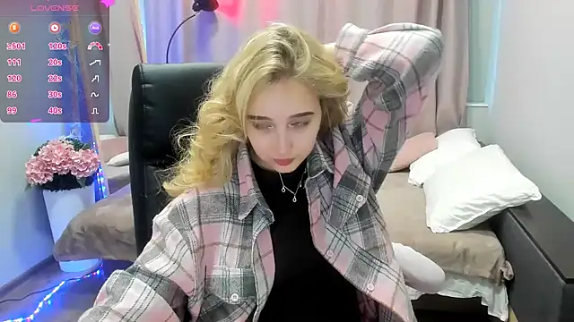 TaisiaHot online show from 04.21.26