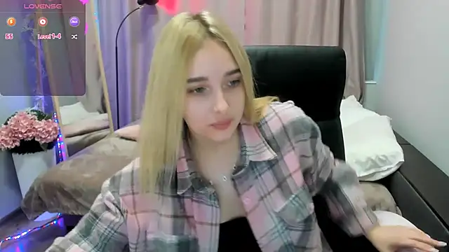 TaisiaHot online show from 04.22.26