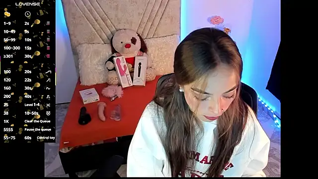 Mia Victoria22 online show from 06.23.26