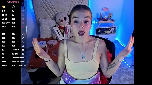 Mia Victoria22 online show from 07.17.26