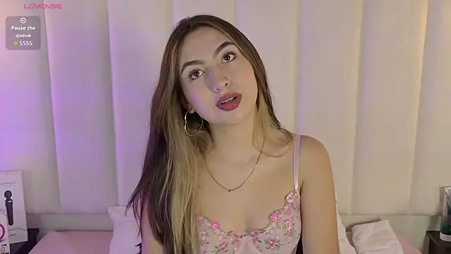 ChloeJoness  online show from 11.27.25